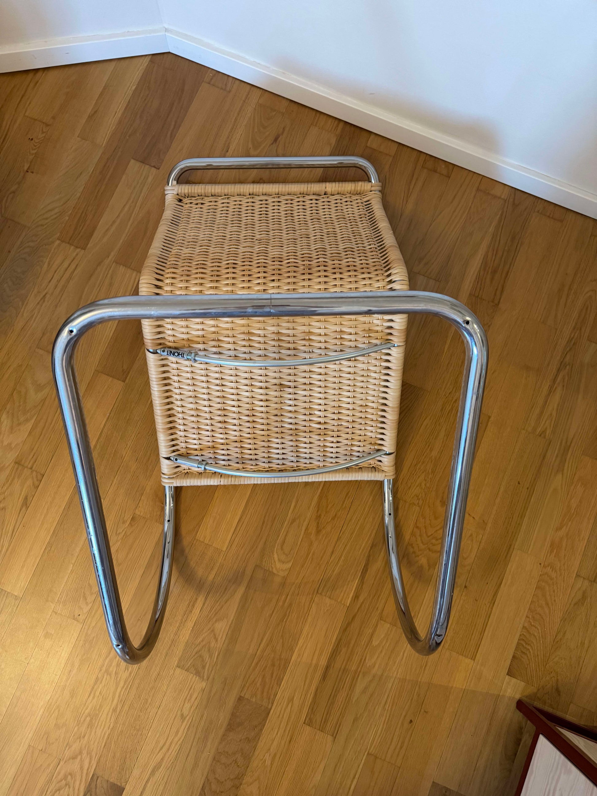 Vintage Freischwinger S 533 R von Mies van der Rohe für Thonet mit Korbgeflecht