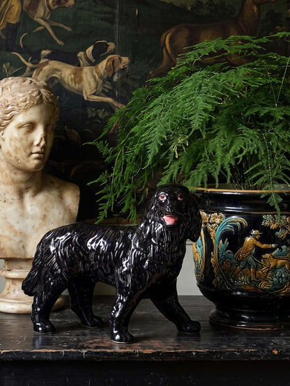 Vintage Karaffe Hund "Newfoundland Screech" Barbotine-Keramik