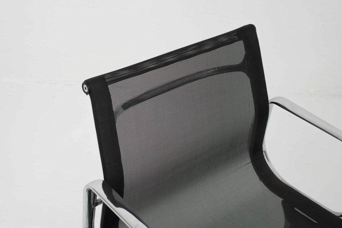 Chaise de bureau vintage Eames EA 108 par ICF en tissu mesh