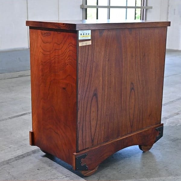 Vintage Kommode Ginga 5 von Iwayado Tansu auf Rollen, Kirschholz, japanisch, gebraucht