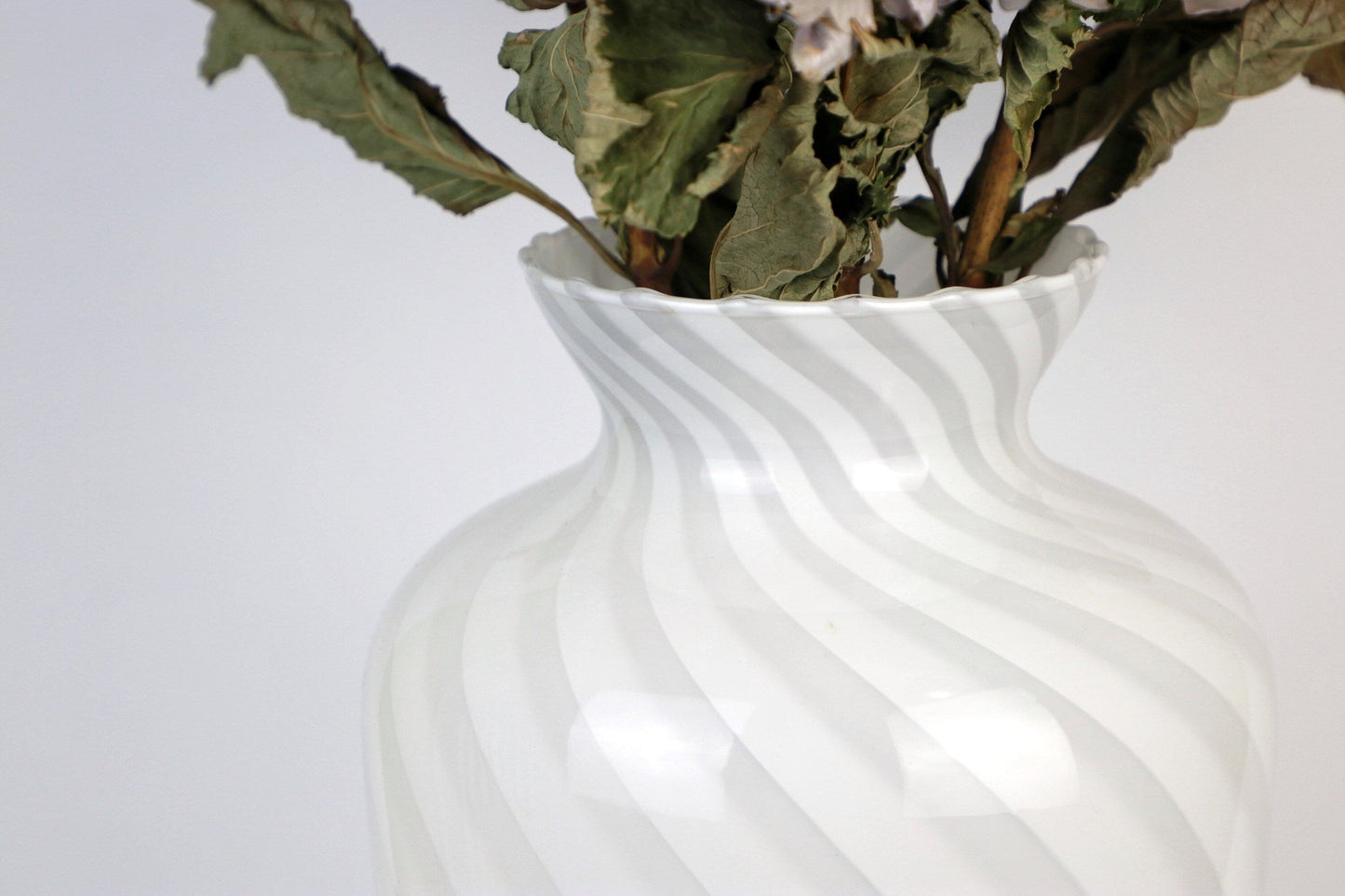 Vintage Murano swirl vase glass Venice 1950 white pink Vetro Barovier Toso