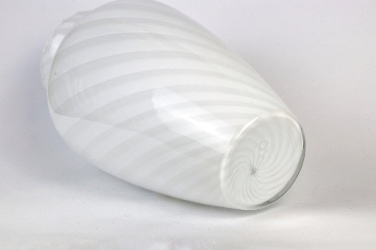 Vase tourbillon vintage en verre de Murano Venise 1950 blanc rose Vetro Barovier Toso