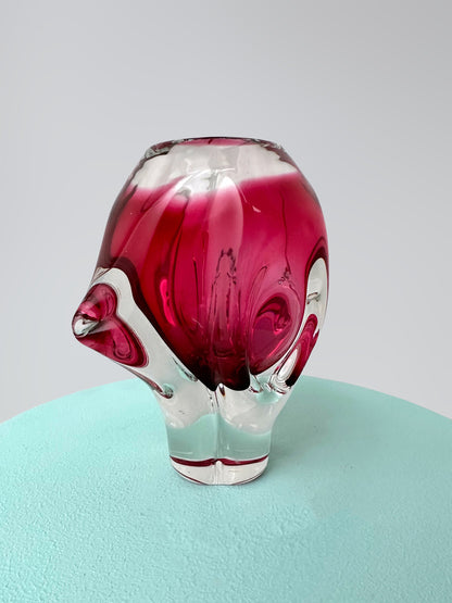 Vintage Vase Josef Hospodka Cranberry Pink von Chřibská Sklo Sommerso Rot