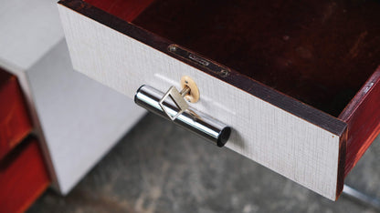 Vintage Schreibtisch Bauhaus Stahlrohr, weiß-grau, abschließbar