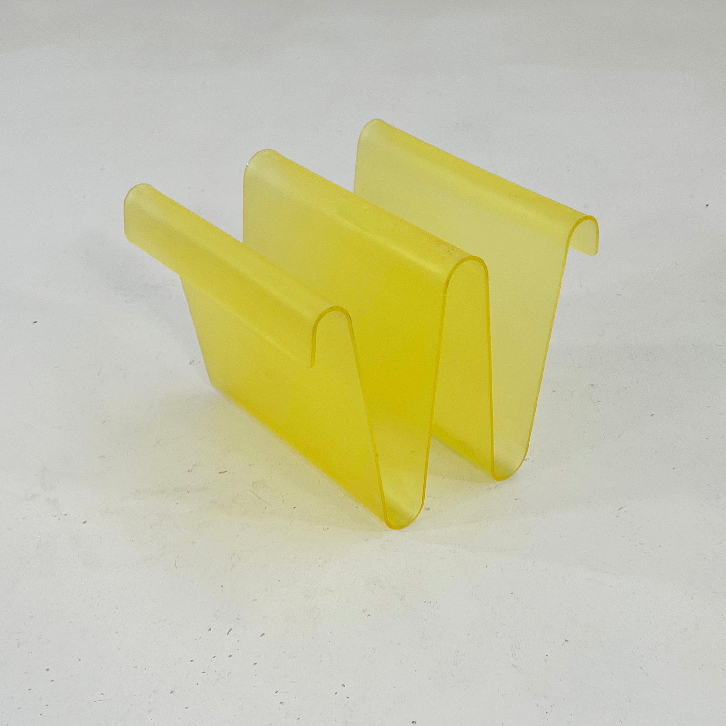 Wavy Lucite Yellow Magazine Rack, 1990s 2nd home