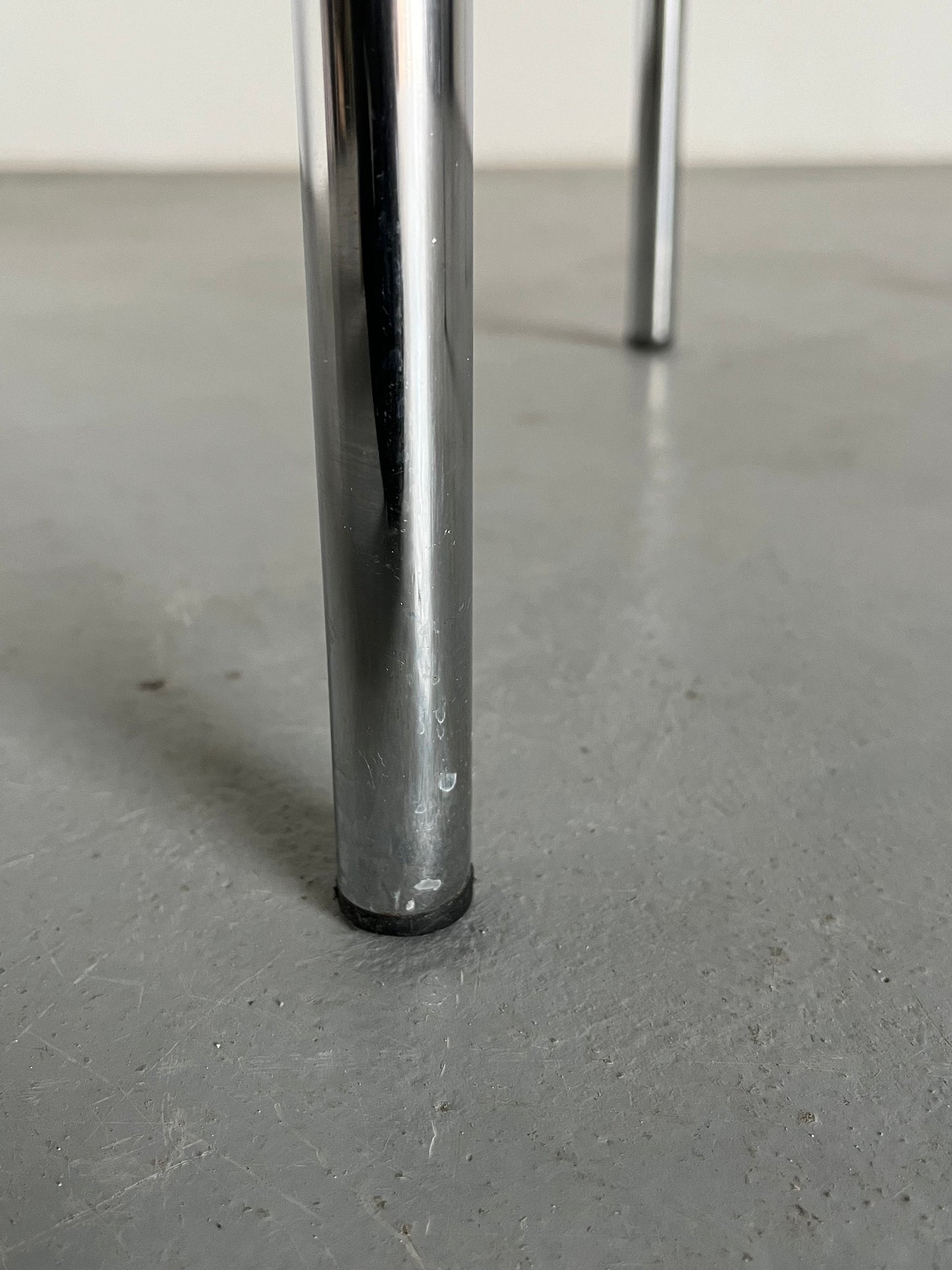 Vintage Stapelstuhl von Italien Produktion für Bauhaus Chrom und grüner Samt