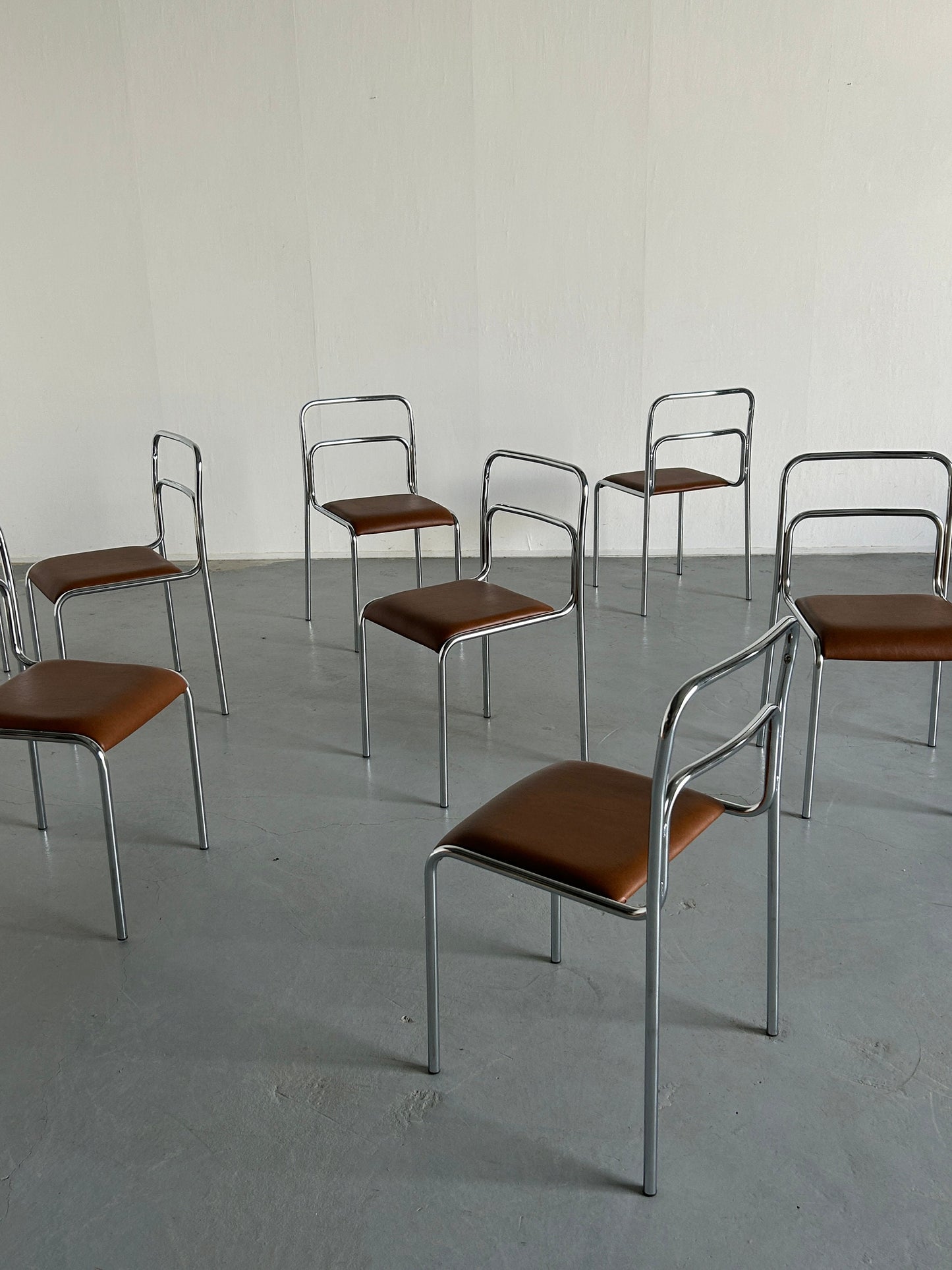 Vintage Essstuhl Bauhaus Design Chromrohr Braun Kunstleder stapelbar