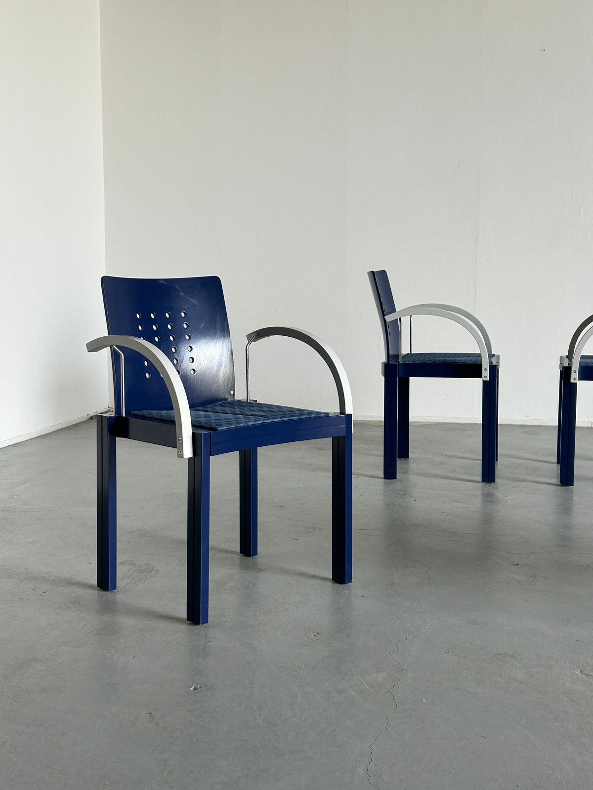 Set von 4 Vintage Stapelstuhl von Michael Thonet für Thonet Vienna, signiert