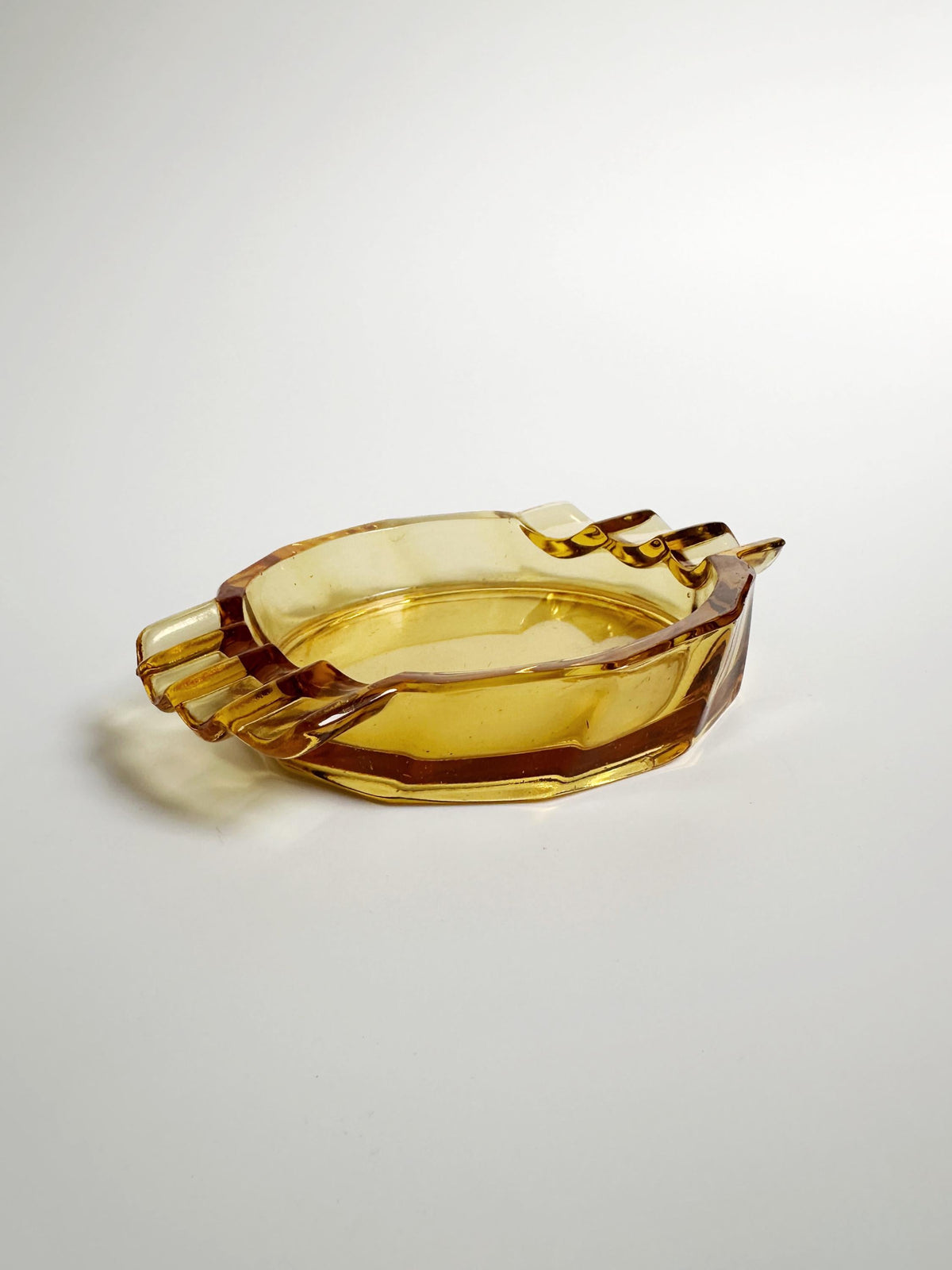 Vintage Art Deco Aschenbecher Bernstein Glas von Miroslav Klinger 1930