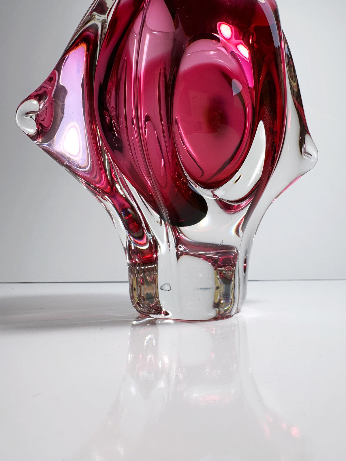 Vintage Vase Josef Hospodka Cranberry Pink von Chřibská Sklo Sommerso Rot
