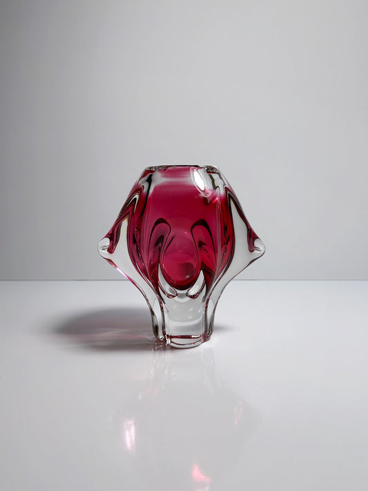 Vintage Vase Josef Hospodka Cranberry Pink von Chřibská Sklo Sommerso Rot