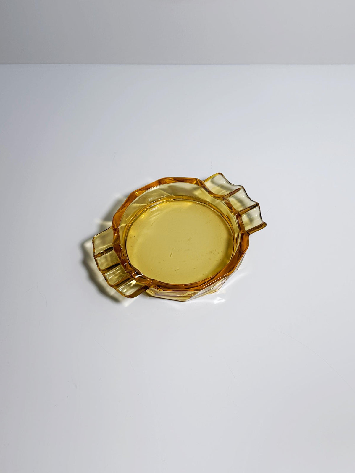 Vintage Aschenbecher von Stölzle Hermanova, Art Deco Bernstein