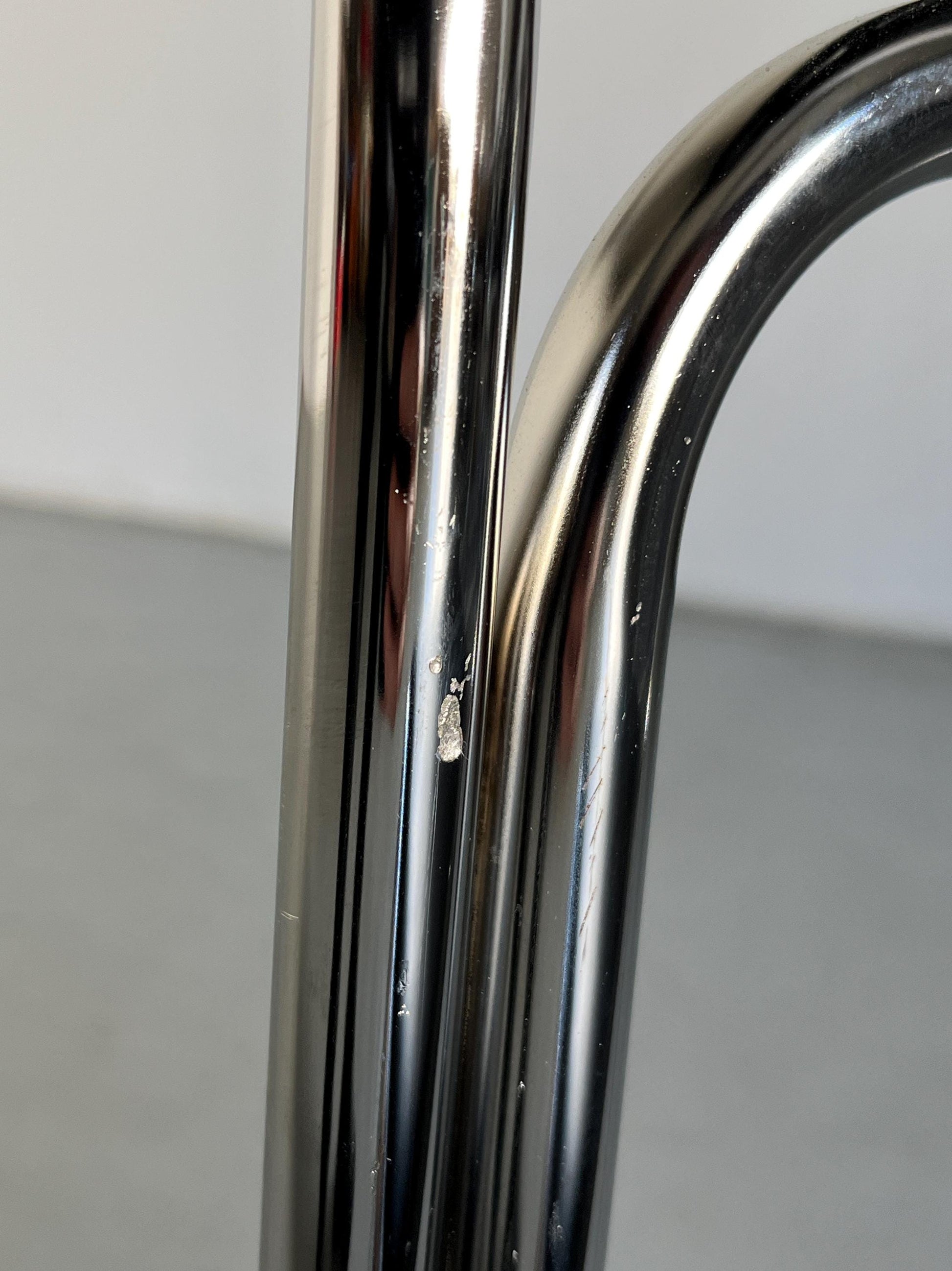 Vintage Stuhl Bauhaus Chromrohr schwarz Kunstleder stapelbar italienisch