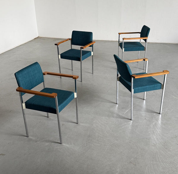 Vintage Mid-Century Modern Stuhl verchromt gepolstert 1960er