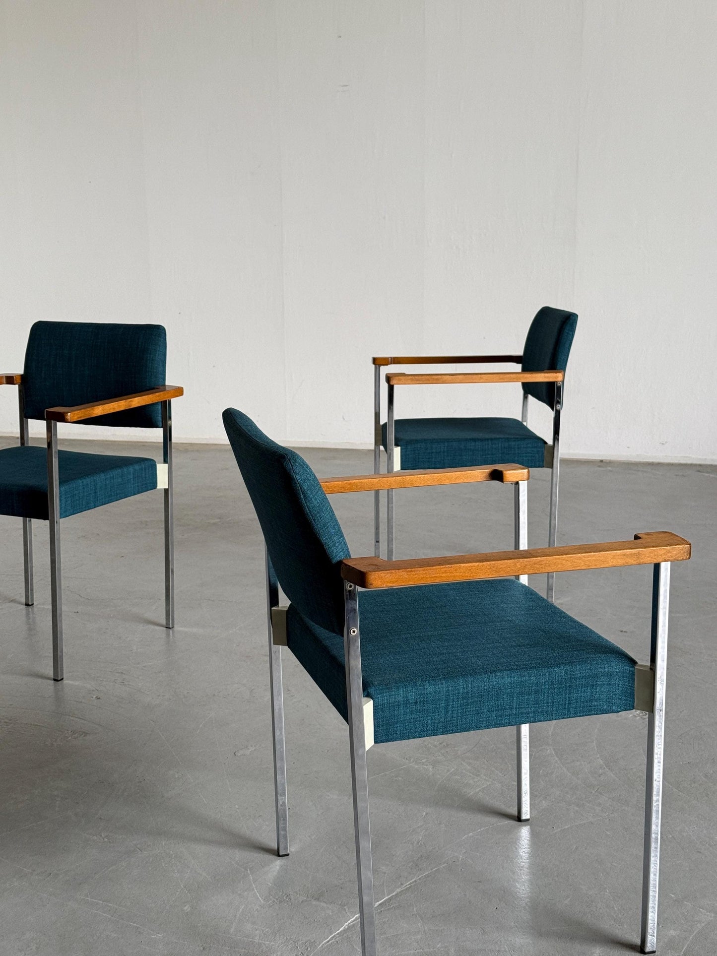 Vintage Stapelstuhl Chrom Holz Polster blau, 1960er