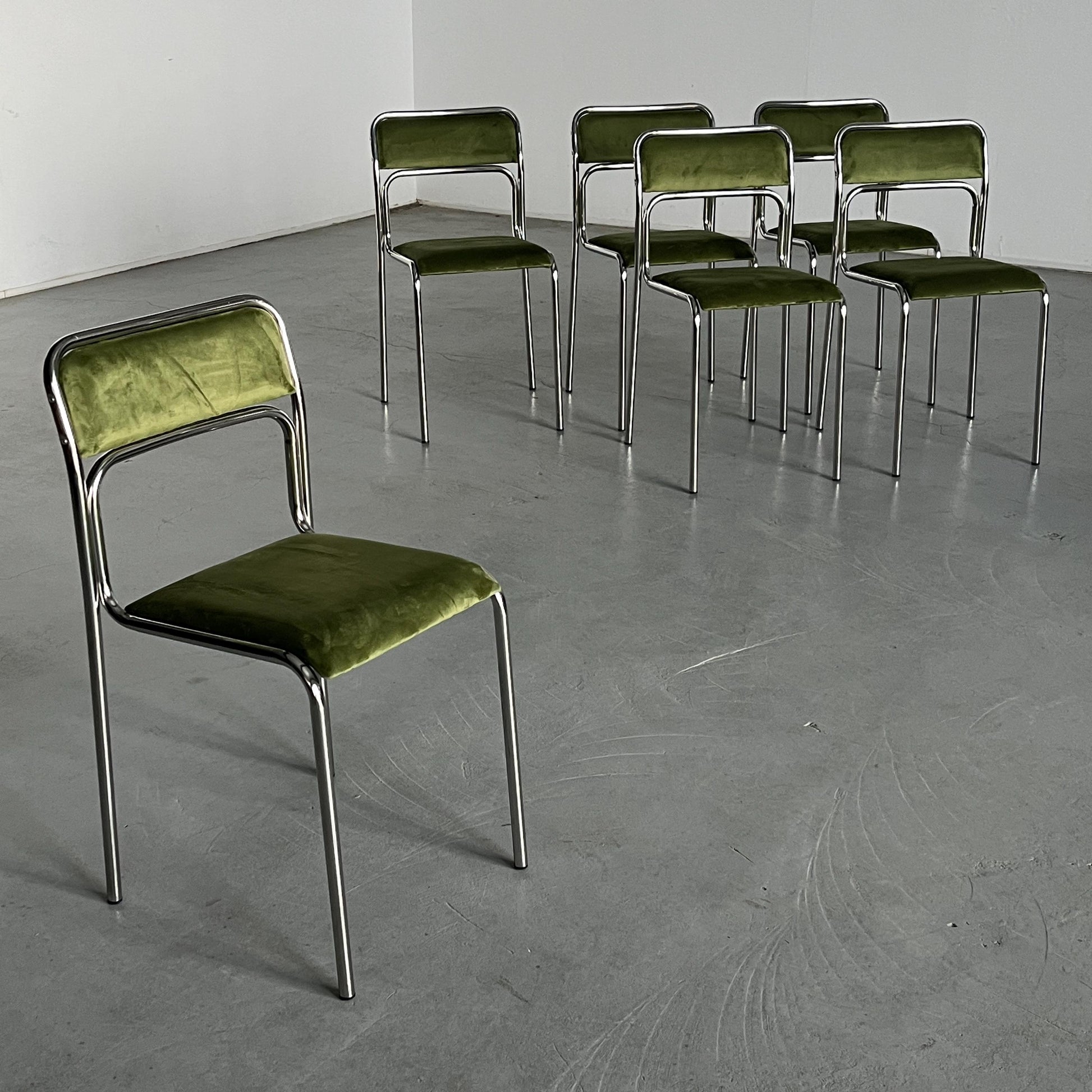 Vintage Stuhl Set von 6 Bauhaus Chrom und grüner Samt von italienischer Designer für unbekannt