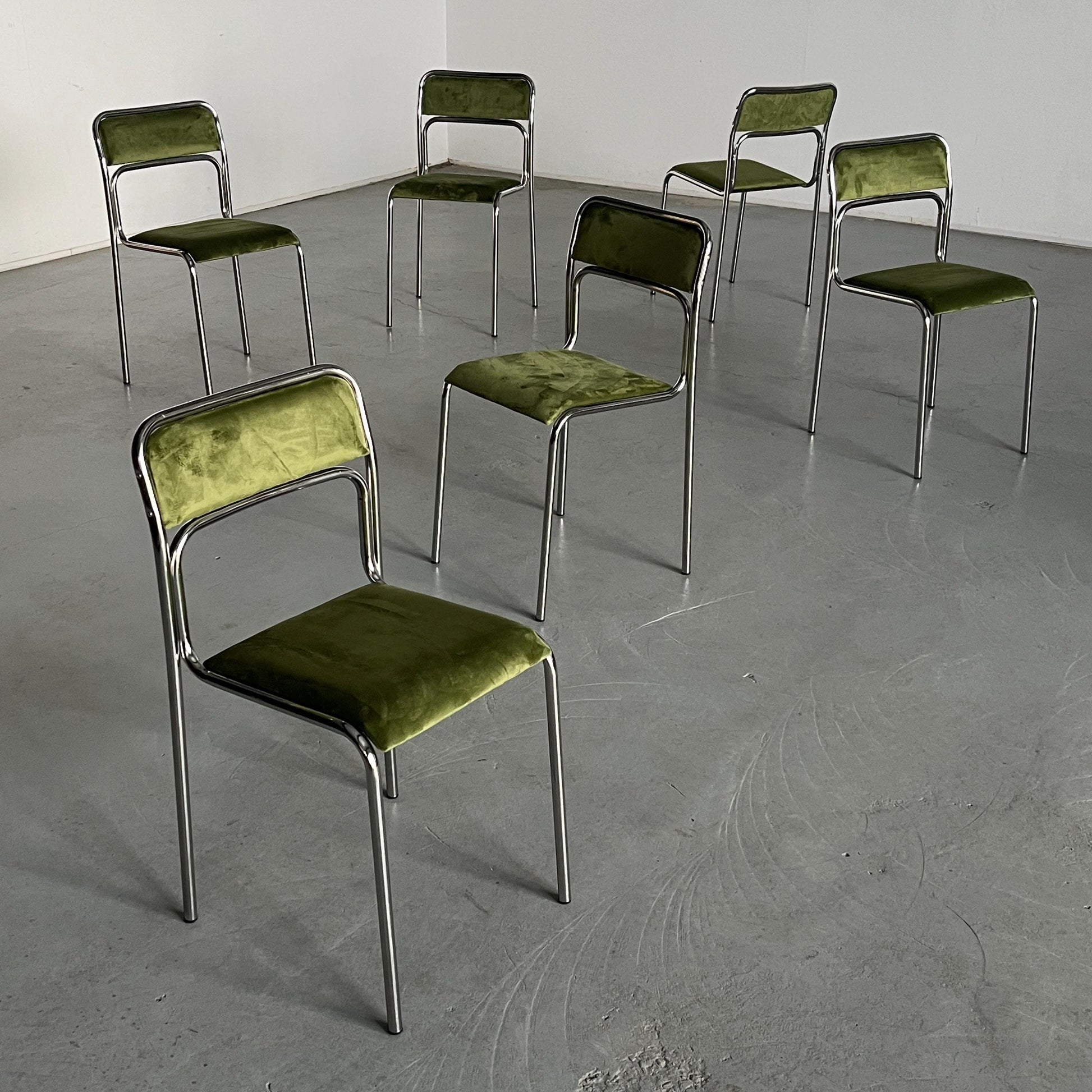 Vintage Stuhl Set von 6 Bauhaus Chrom und grüner Samt von italienischer Designer für unbekannt