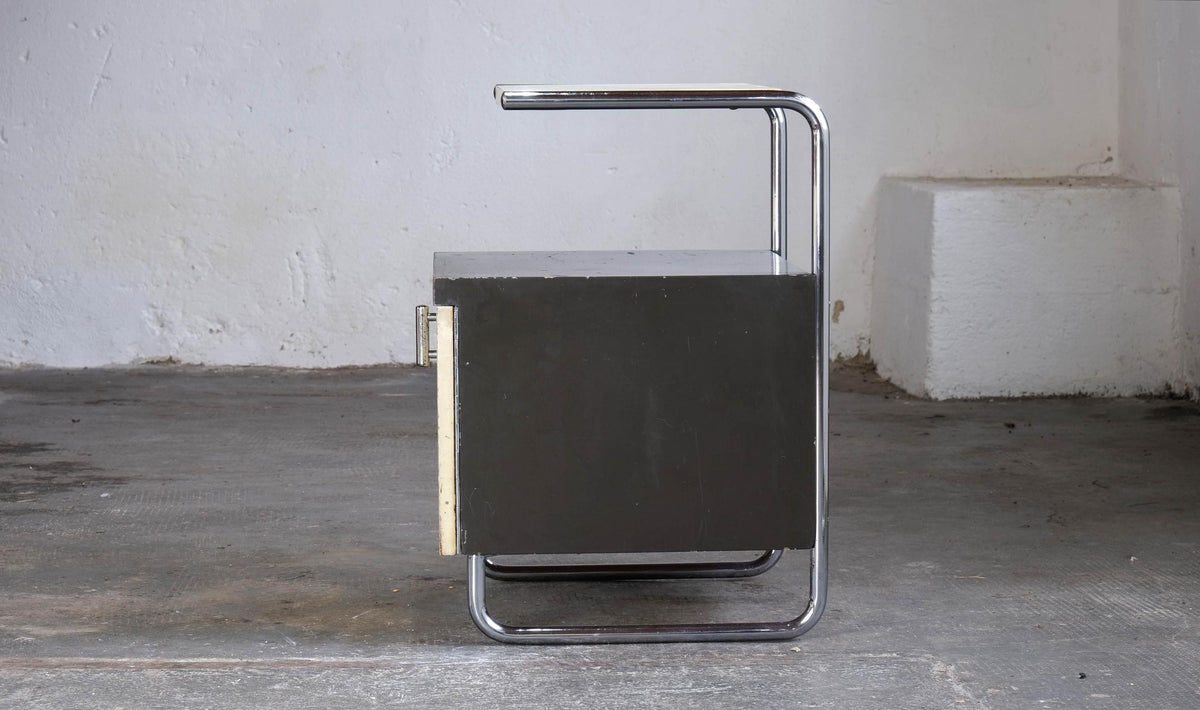 Table de chevet vintage par Mücke Melder Bauhaus années 1930 bois chromé