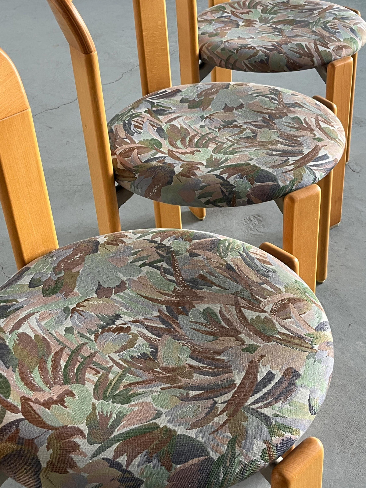 Chaise de salle à manger vintage Bruno Rey de Kusch+Co avec motif floral 1 sur 3