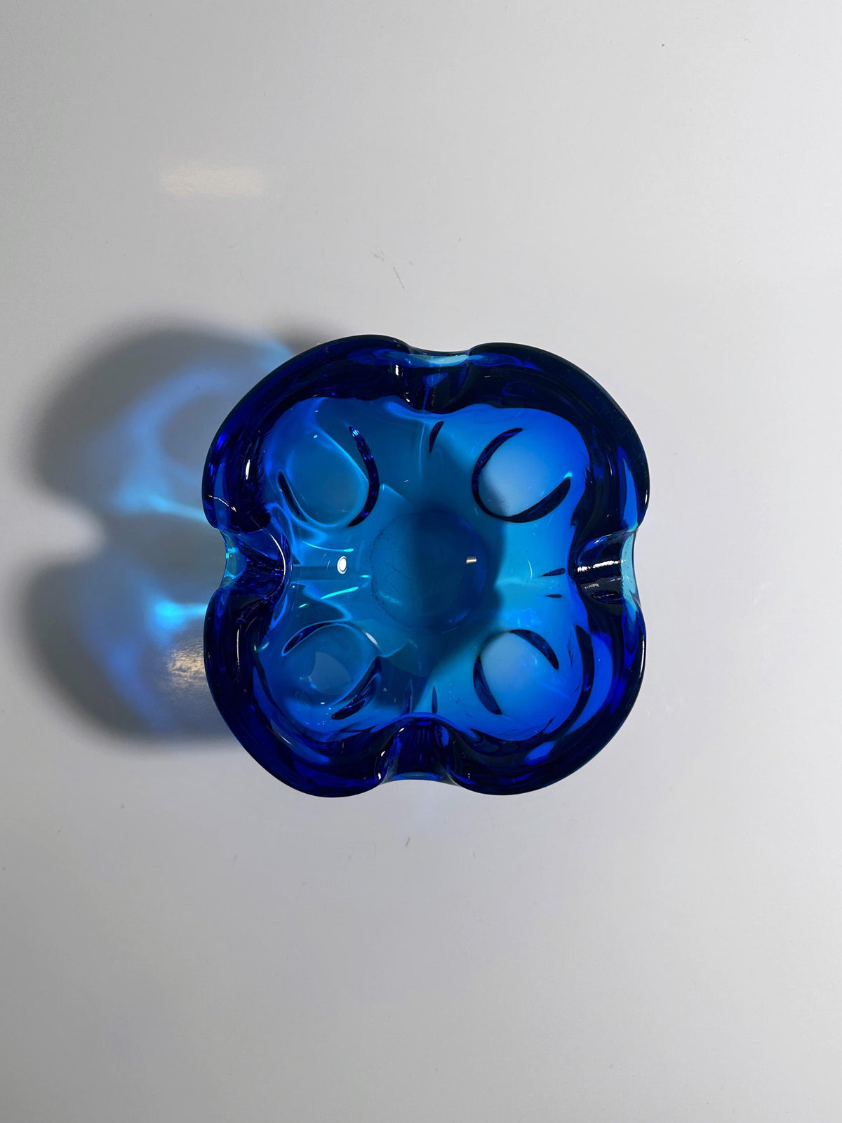 Vintage Aschenbecher CZ Glas Blau Blume 60er 70er