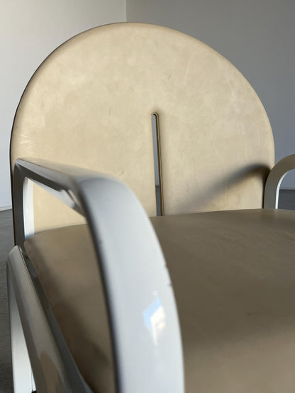 Vintage Armstuhl '54L' von Gae Aulenti für Knoll International Beige Leder Weiß Metall Paar