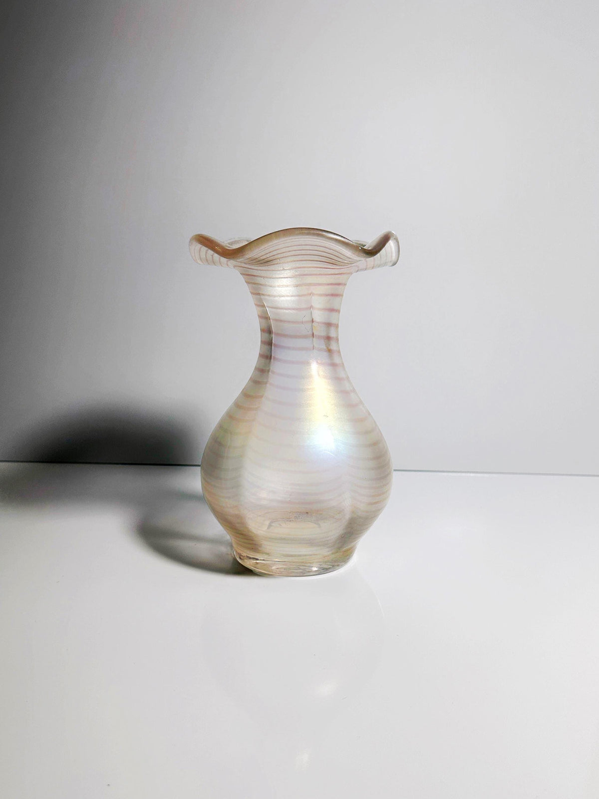 Vase à fleurs vintage Art Nouveau en verre arc-en-ciel