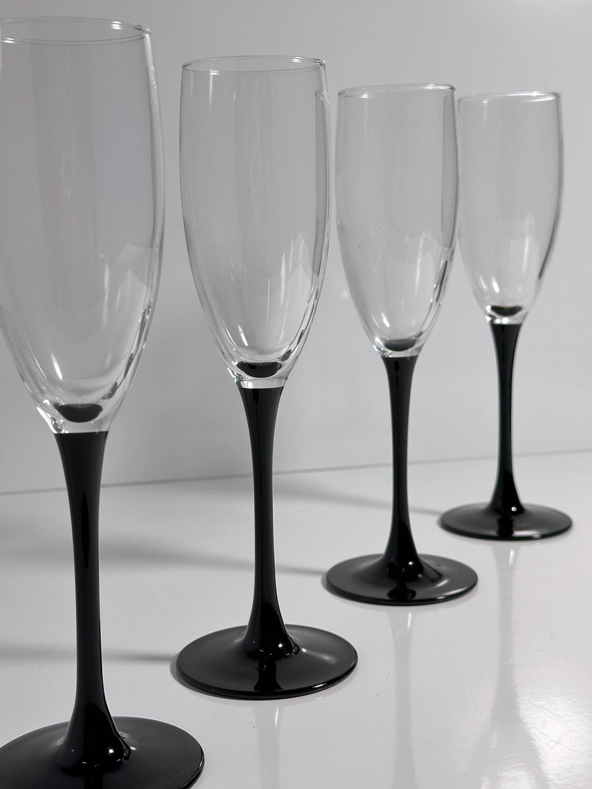 Set of 4 Vintage Champagne Glasses by Luminarc, Postmodern 1980s