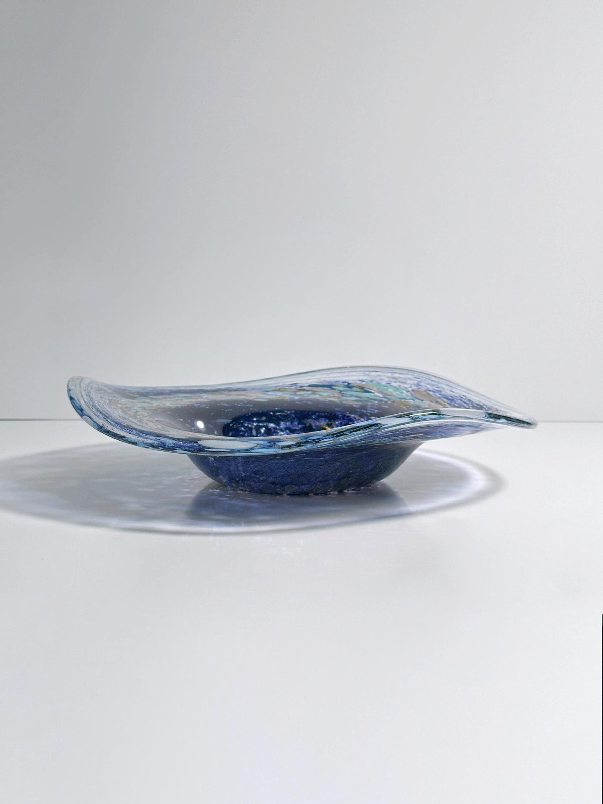 Vintage Glasschale "Swirl" Böhmen, Ø 32 cm, 1980er