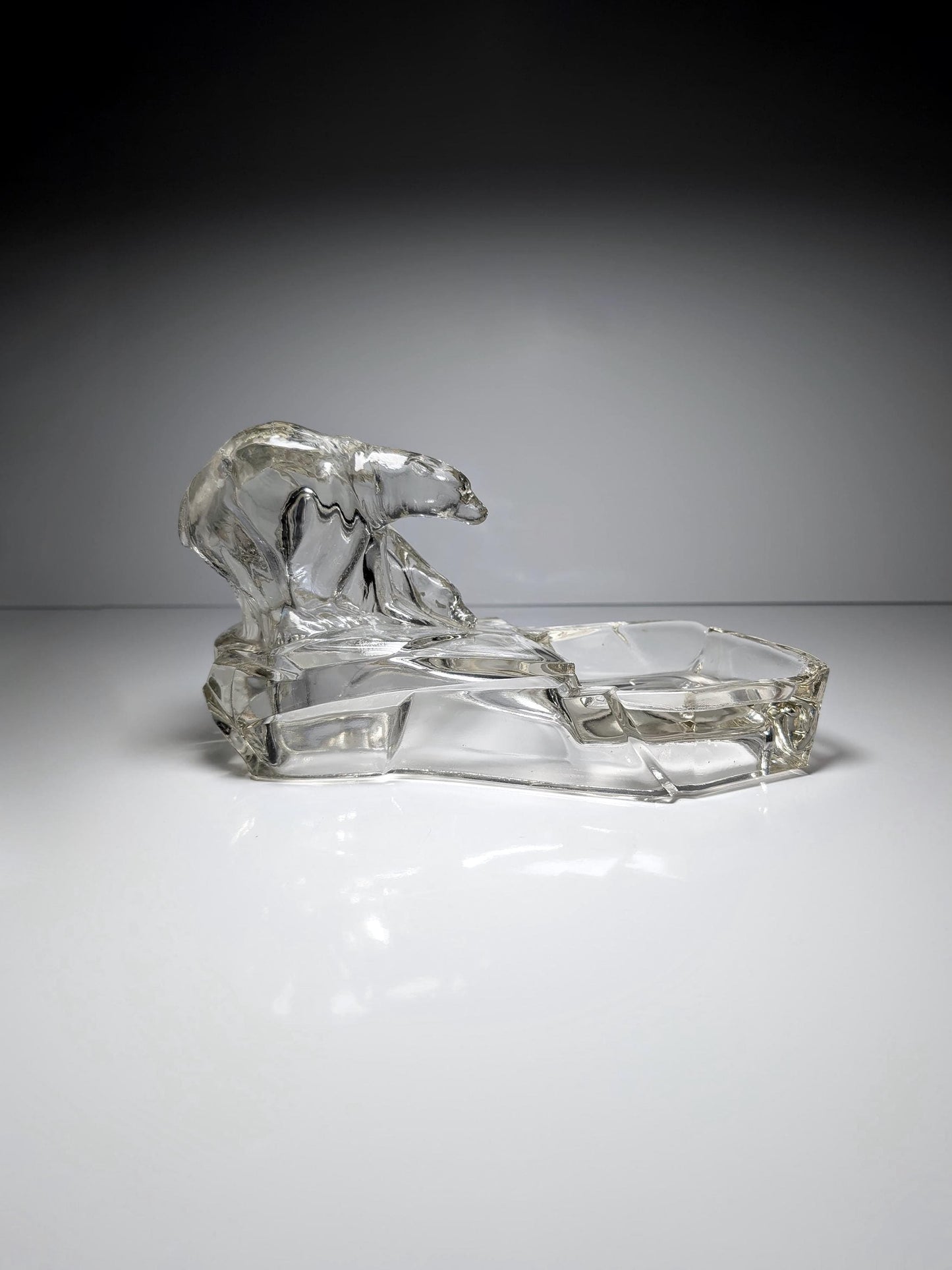Vintage crystal bowl polar bear by Zarel Zentner 1930