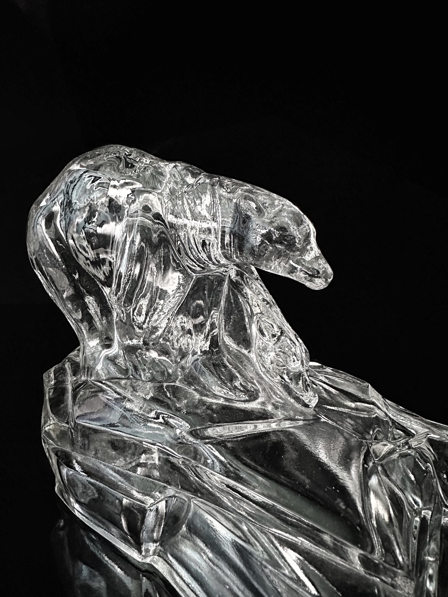 Vintage crystal bowl polar bear by Zarel Zentner 1930