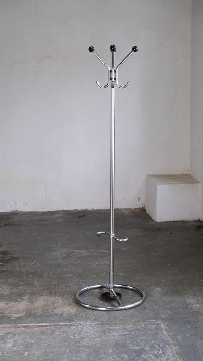 Vintage Bauhaus Standgarderobe aus verchromtem Stahlrohr mit Schirmständer