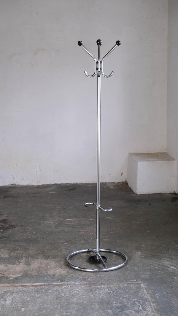 Vintage Bauhaus Standgarderobe aus verchromtem Stahlrohr mit Schirmständer