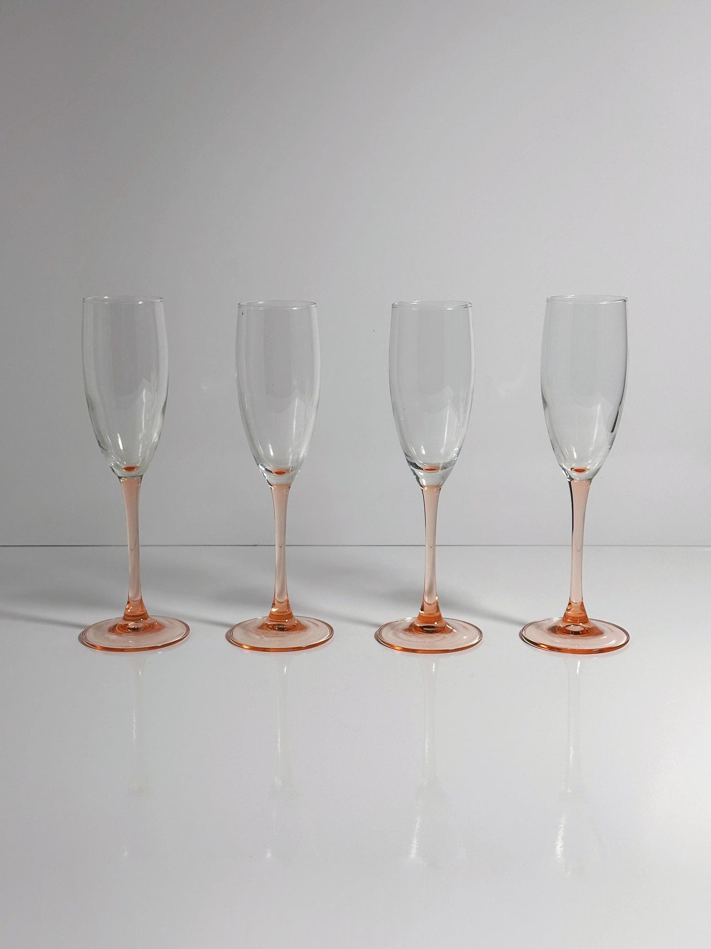 Vintage champagne glass Luminarc Rosa Art Deco from the 80s set of 4
