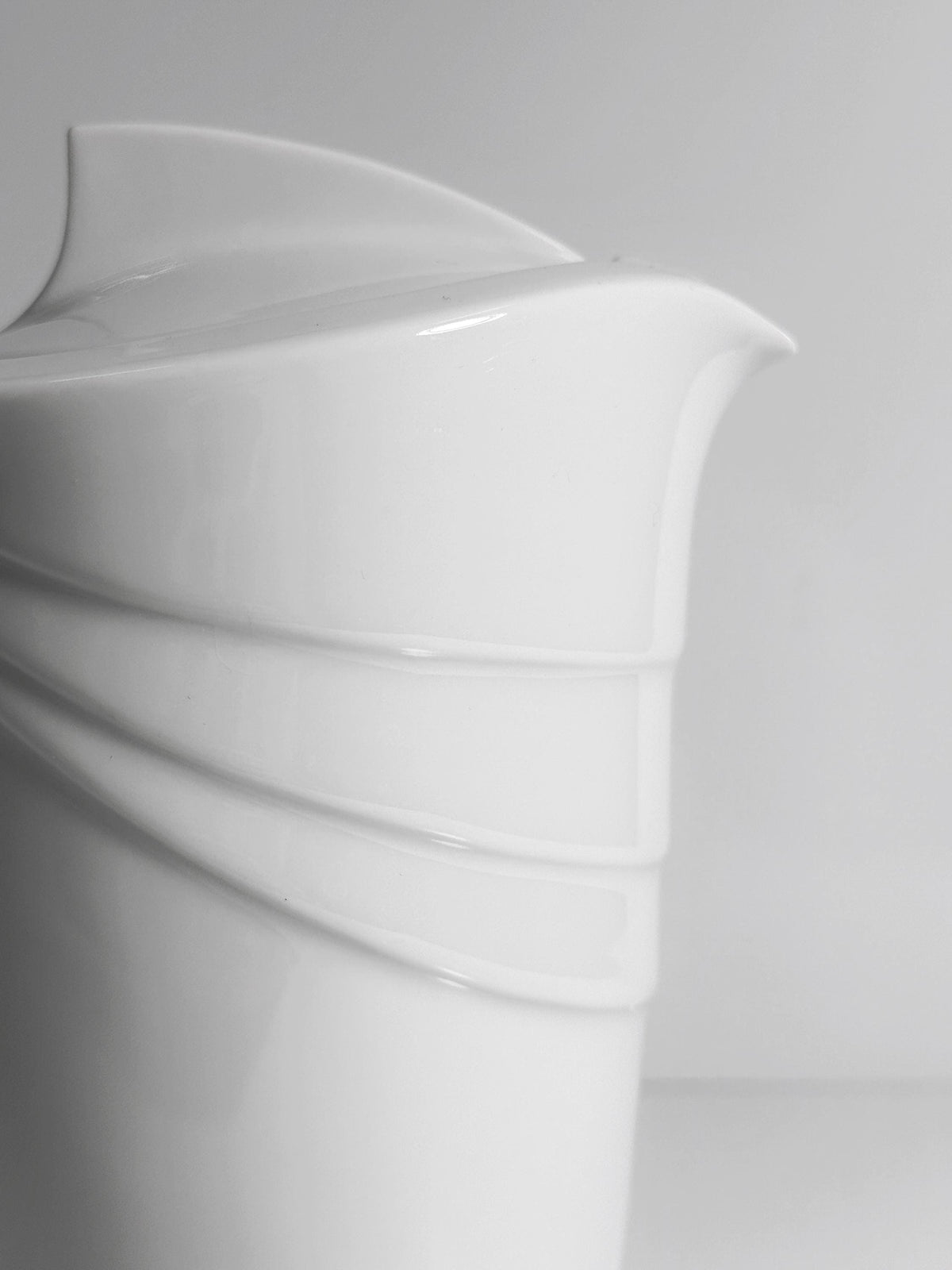 Verseuse vintage en porcelaine blanche, Art Deco Revival, 1980s