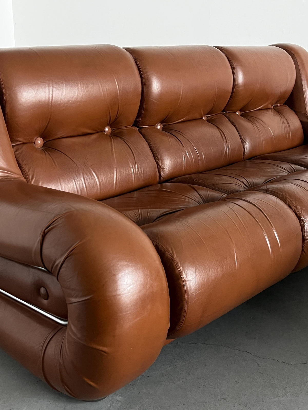 Ensemble de salon vintage dans le style de Mimo Padova, cuir cognac et chrome, années 1970, Italie