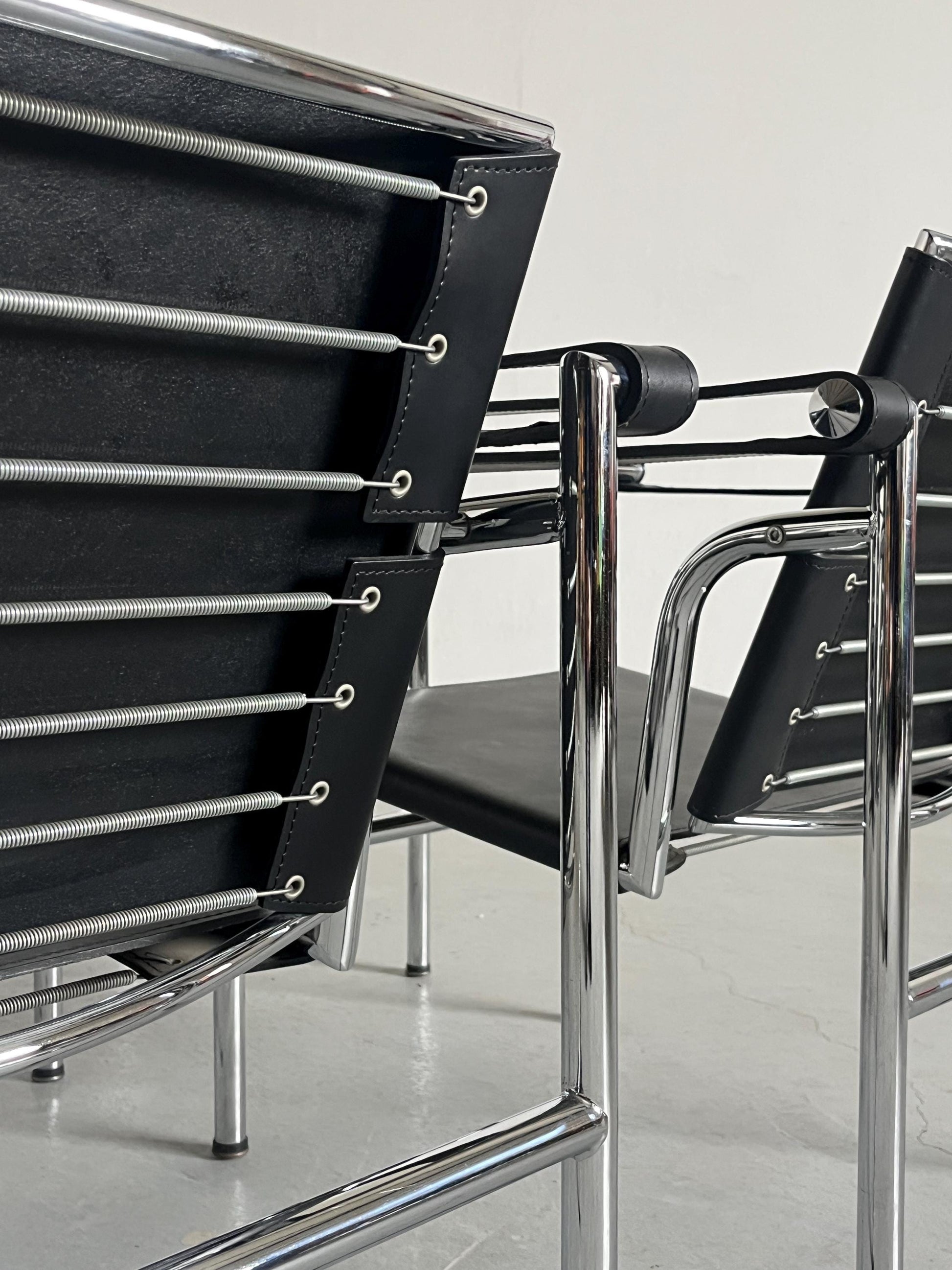 Vintage Lounge Chair im Stil von 'LC1' von Le Corbusier, Schwarz Leder