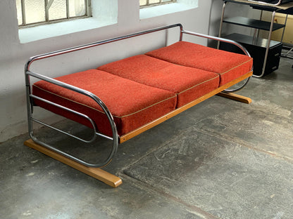 Vintage Sofa Bauhaus mit roten Polsterauflagen