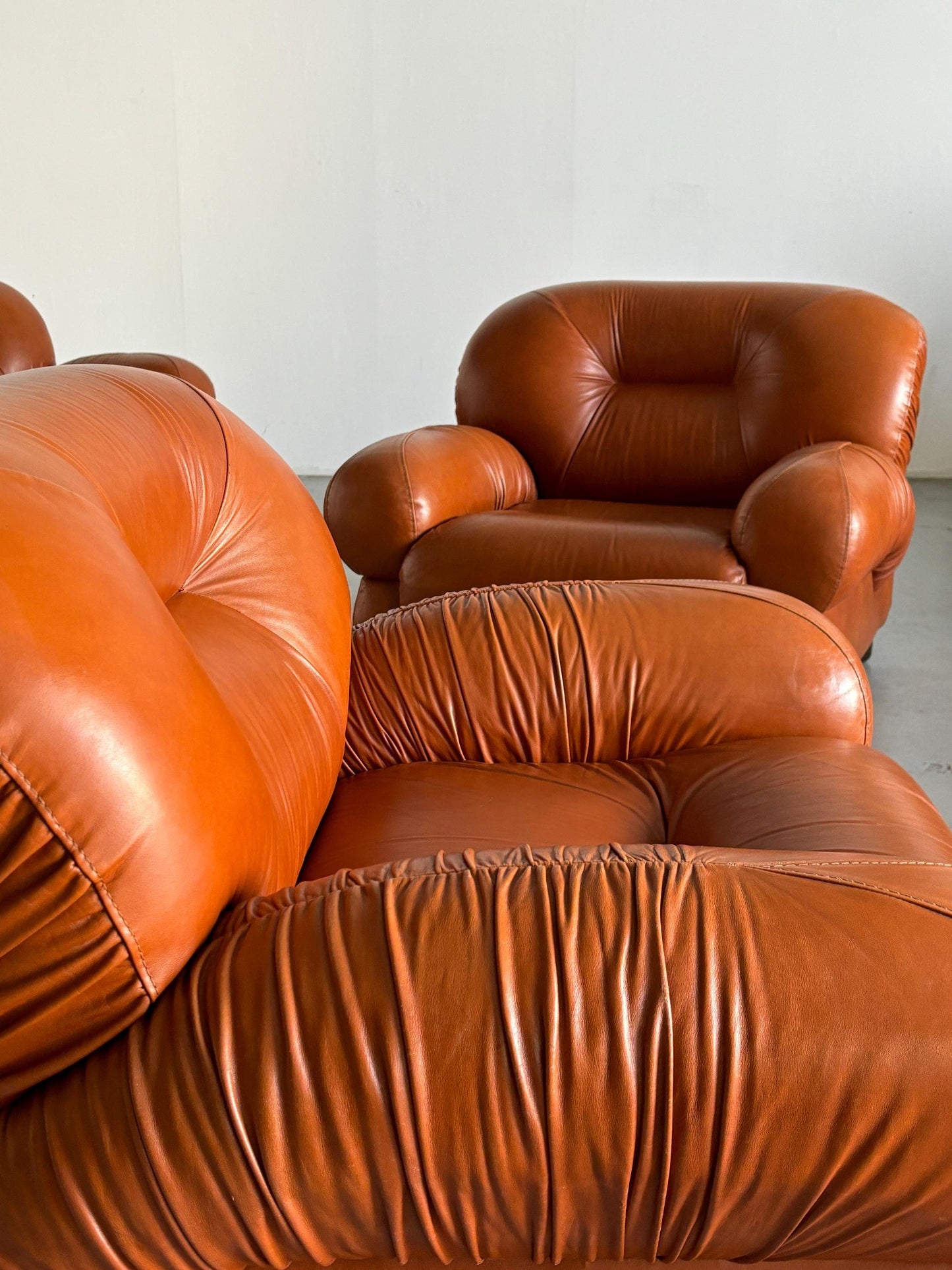 Vintage Sitz 1970er Cognac Leder Mid-Century Modern Italien Set von 3