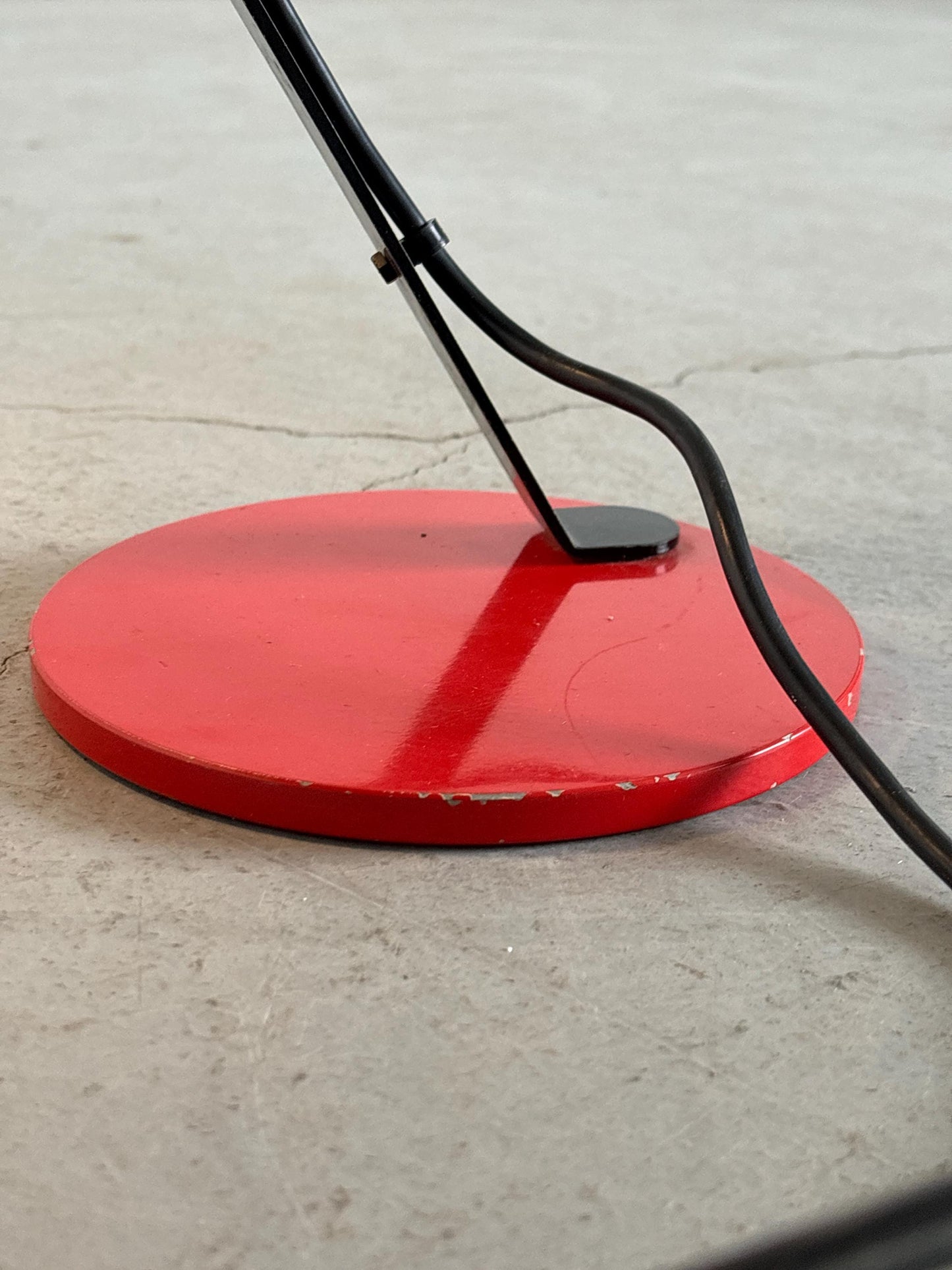 Vintage Postmoderne Schreibtischlampe Rot Schwarz Metall Geometrisch 1980er Niederlande