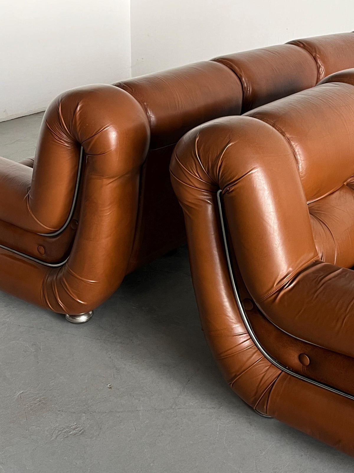Ensemble de salon vintage dans le style de Mimo Padova, cuir cognac et chrome, années 1970, Italie
