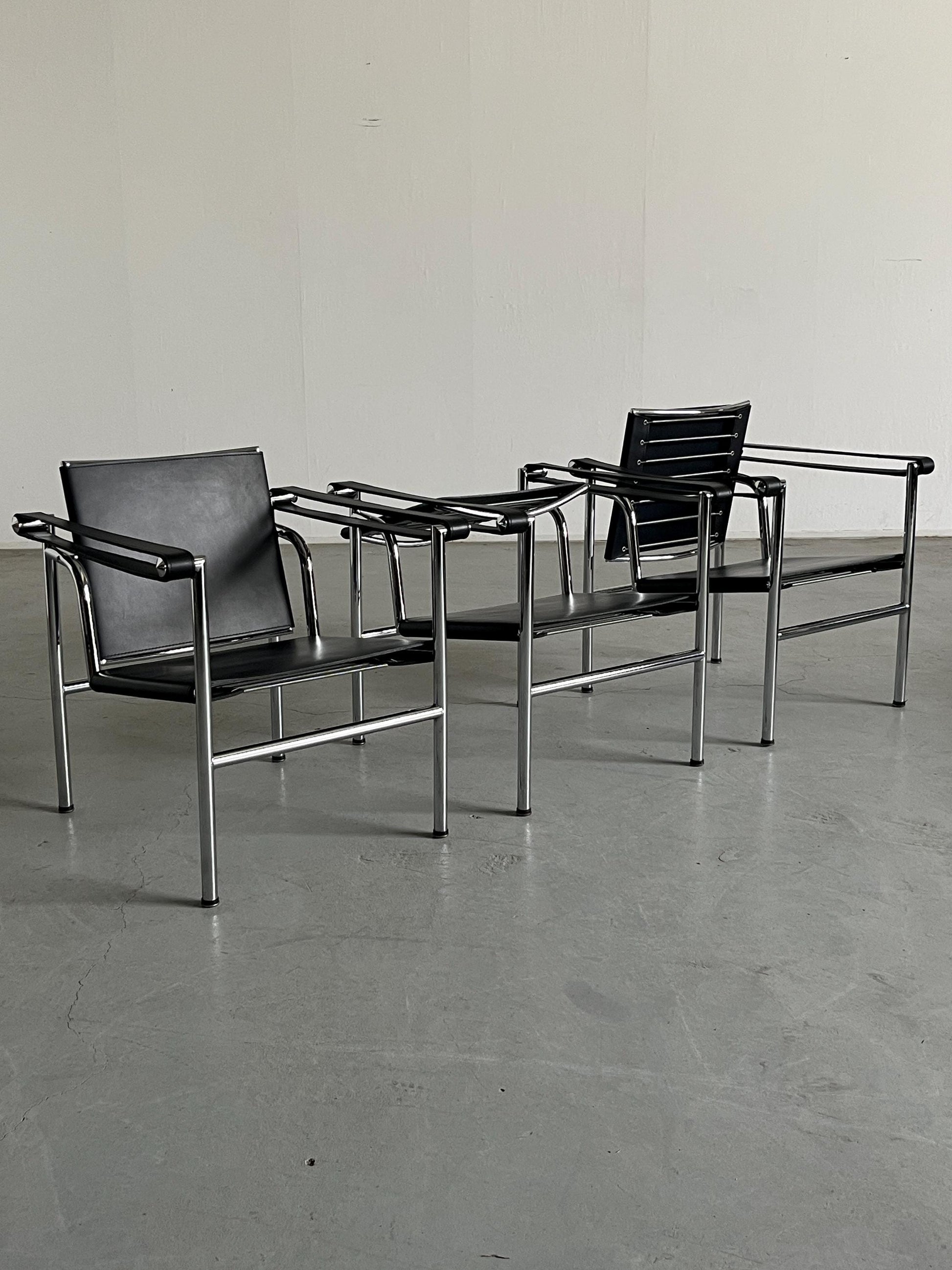 Vintage Lounge Chair im Stil von 'LC1' von Le Corbusier, Schwarz Leder