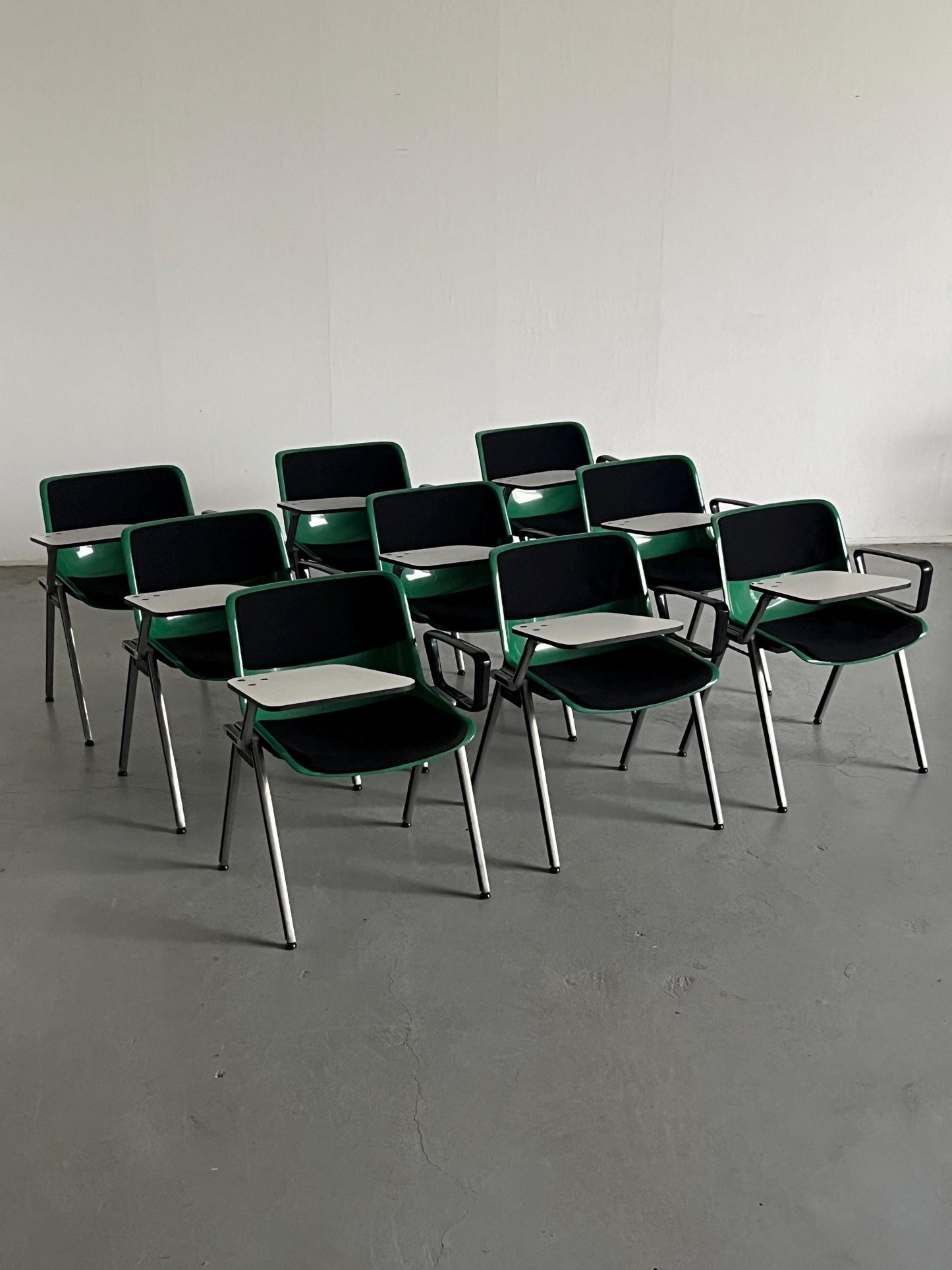 Vintage 'Modus' Bürostuhl von Osvaldo Borsani für Tecno, Grün, Schwarz, Holz