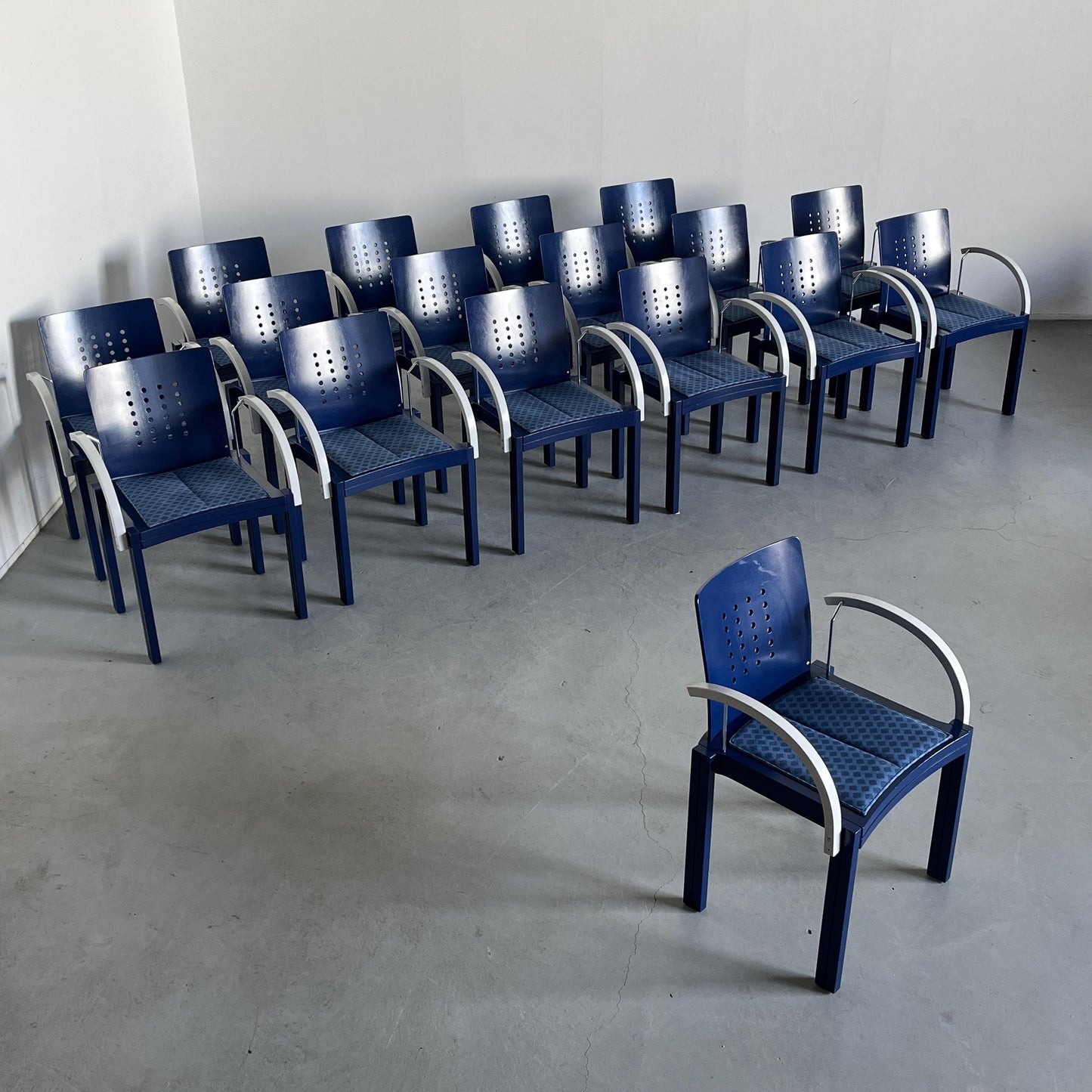 Vintage Stuhl von Michael Thonet für Thonet Vienna, stapelbar, signiert