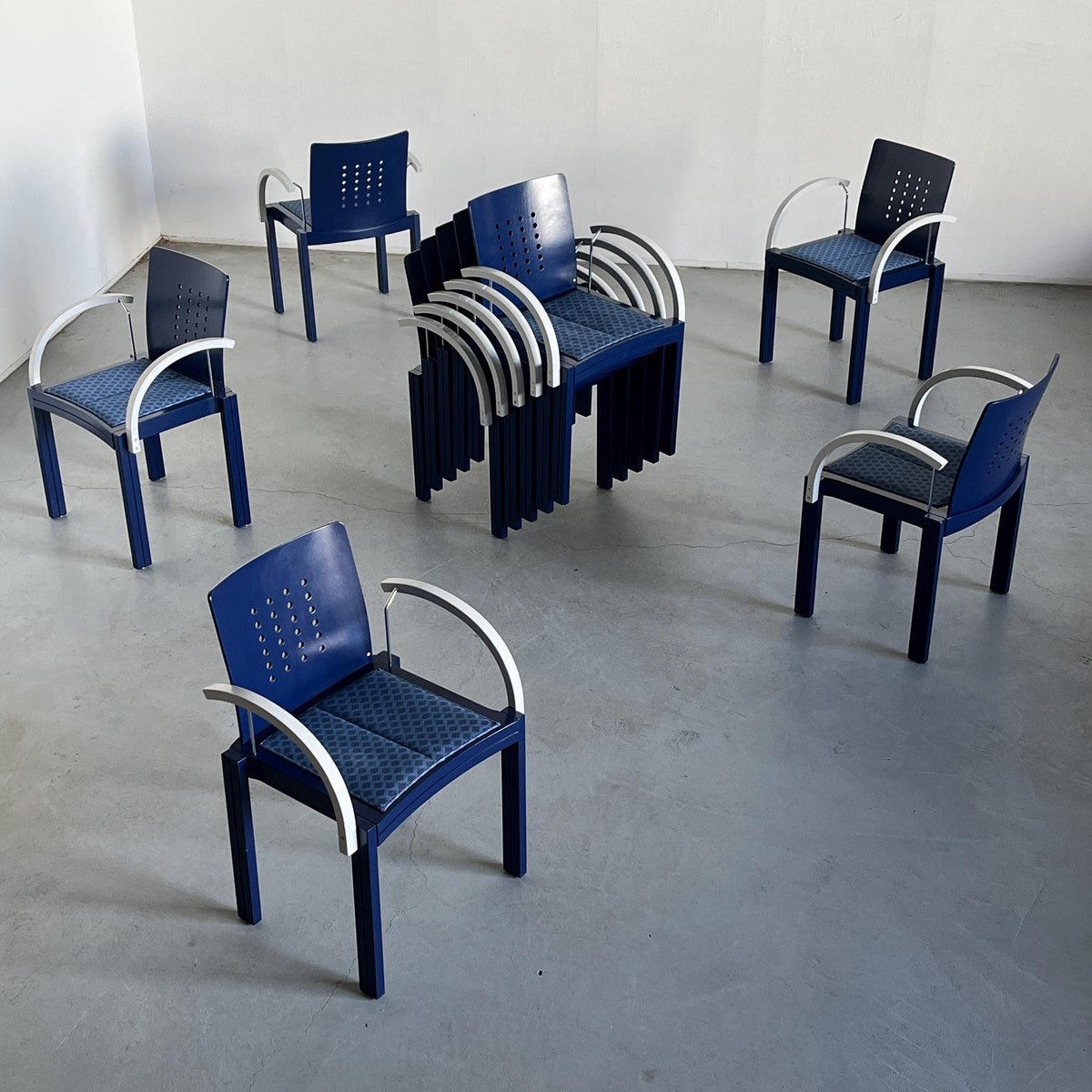 Vintage Stuhl von Michael Thonet für Thonet Vienna, stapelbar, signiert