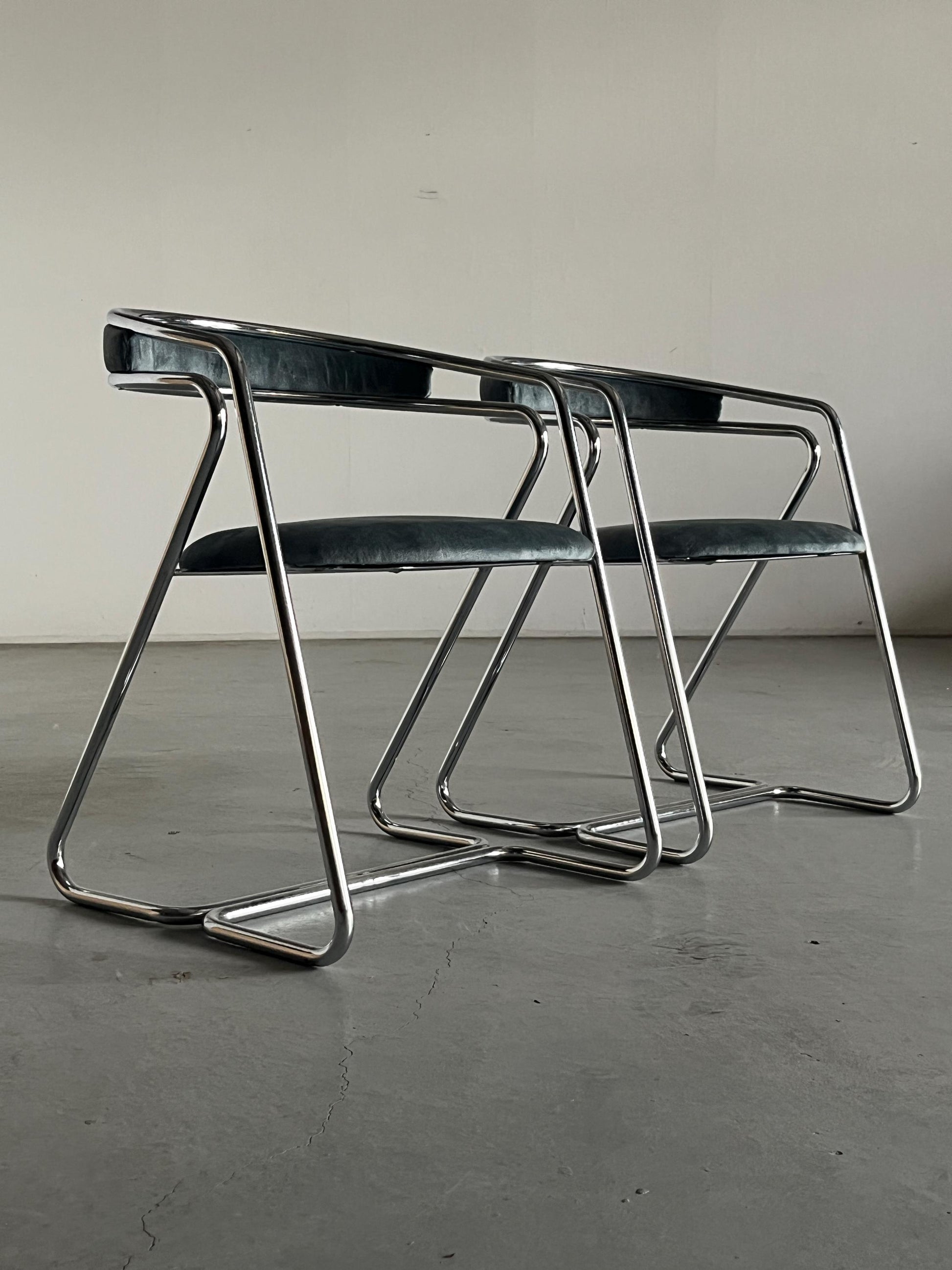 Vintage Sessel in Hellblau Grau Chrom, Stahlrohr und Samt