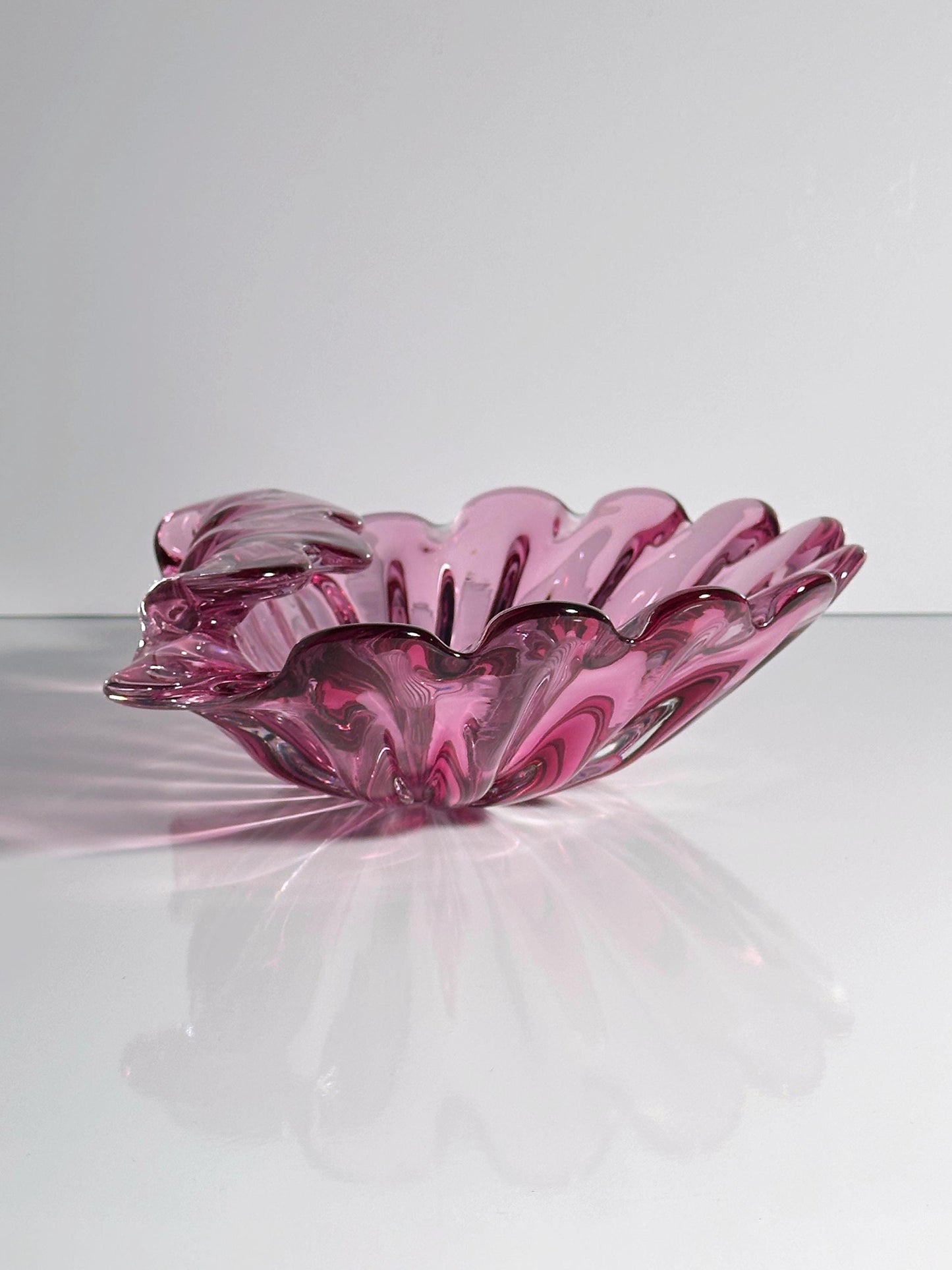 Vintage Schale Muschelform von Formia Vetri Murano Cranberry Glas 70er