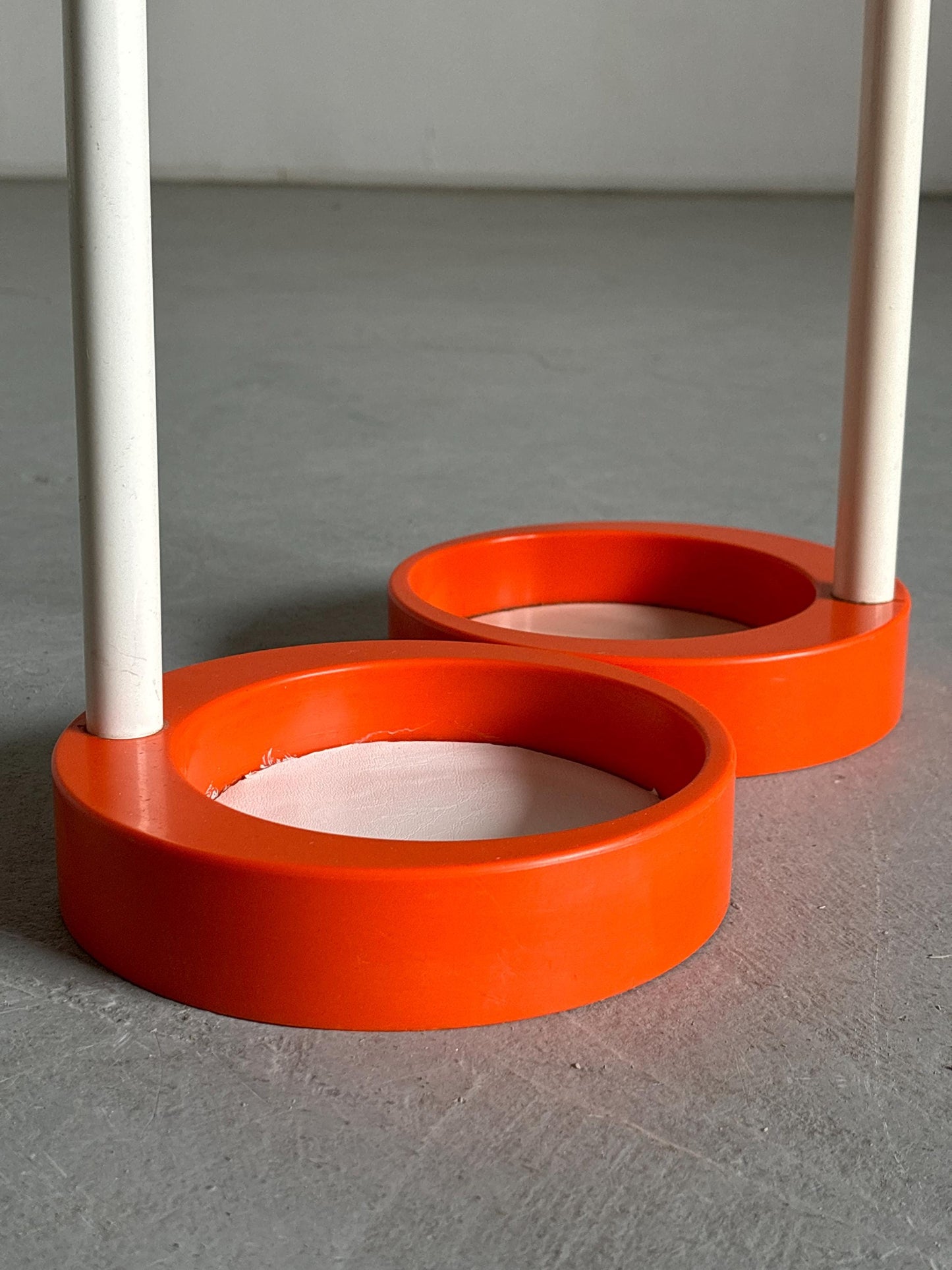 Vintage Regenschirmständer, orange und weiß, Mid-Century Modern 1970er