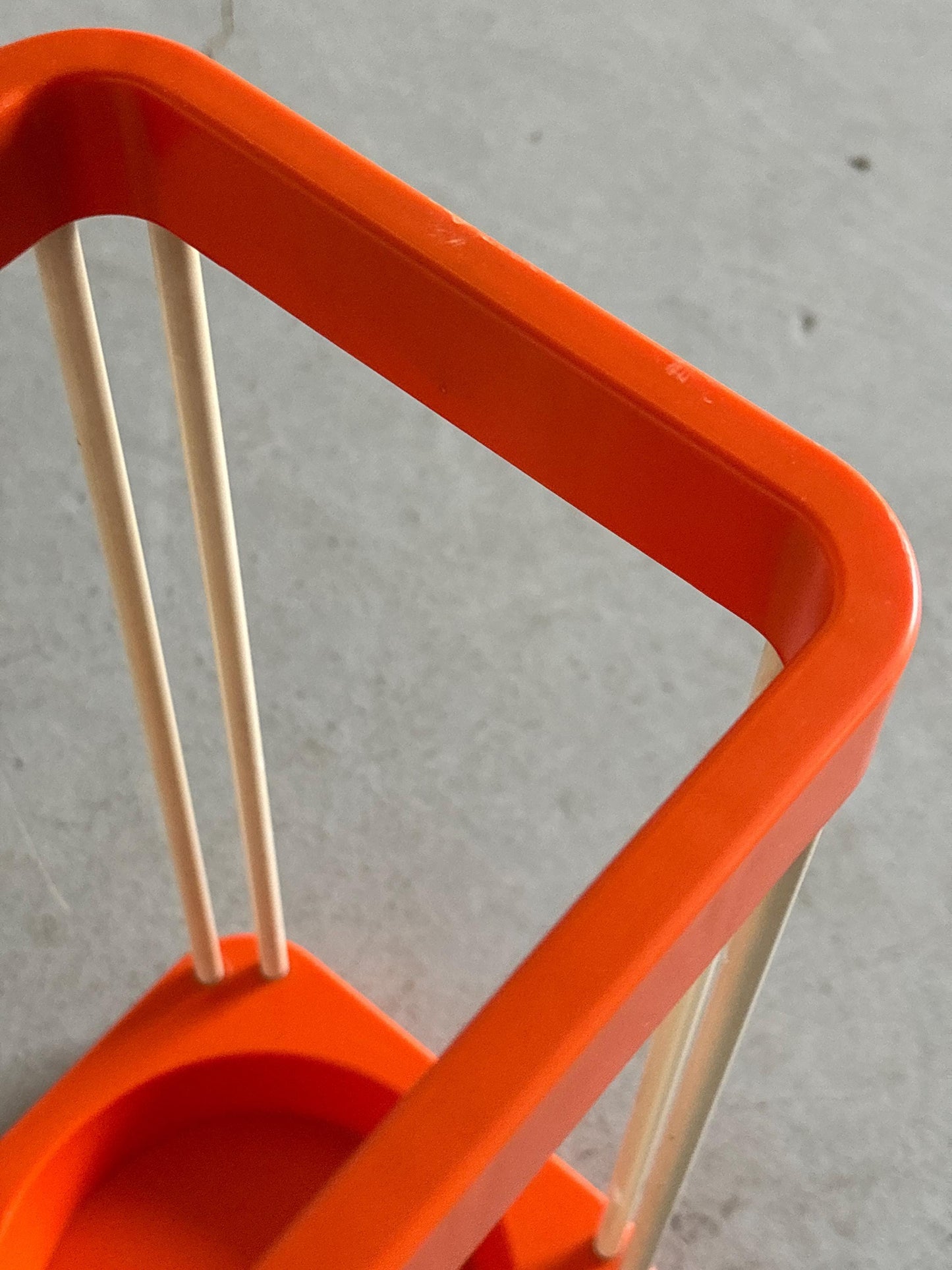 Vintage Regenschirmständer Space Age Orange Weiß 1970er
