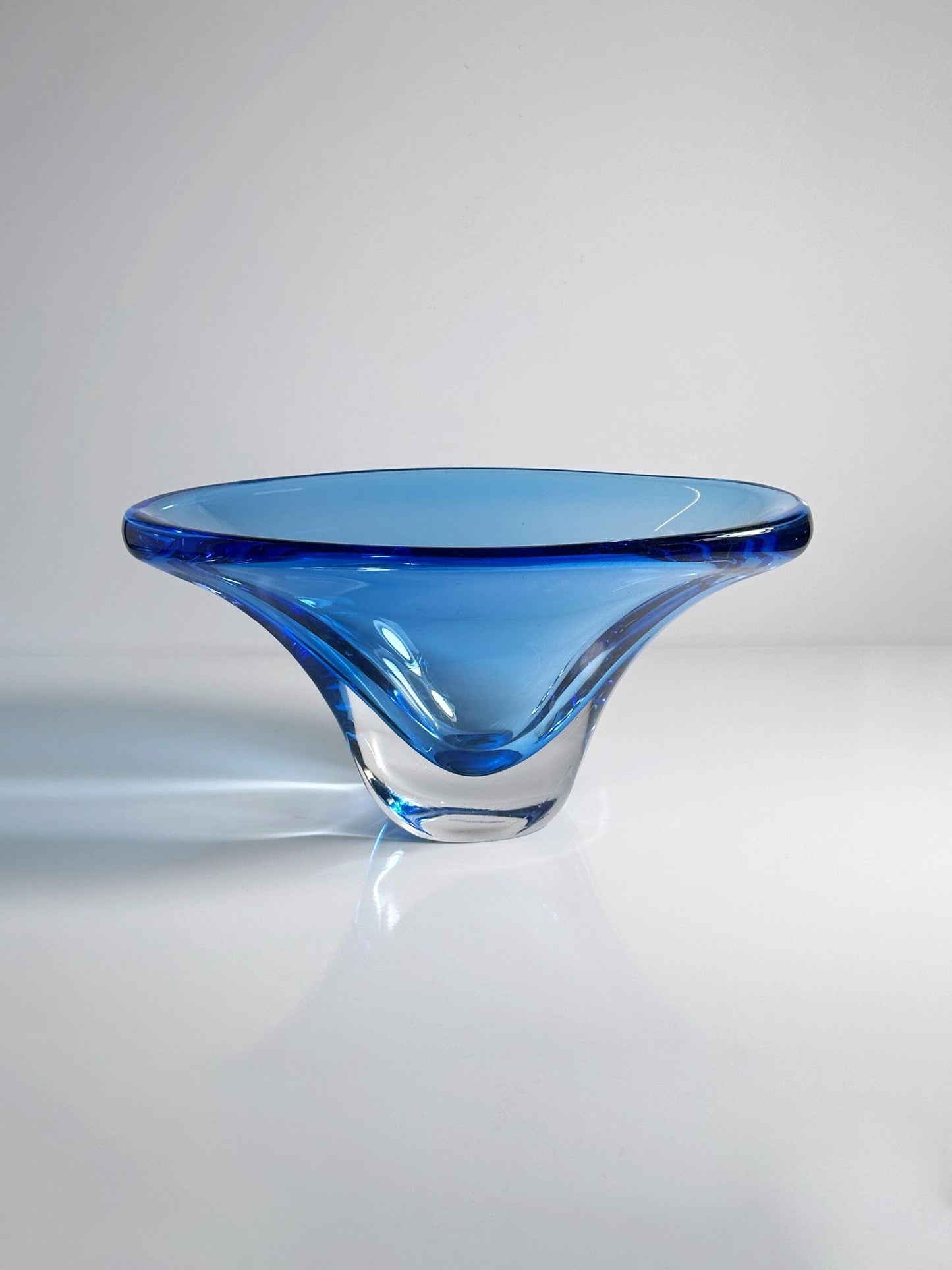 Vintage fruit bowl crystal glass by Focke+Meltzer Blue Netherlands