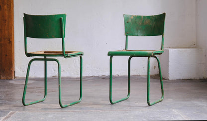 Chaise cantilever Bauhaus vintage à restaurer 1 sur 2